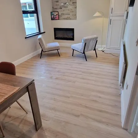 Holiday home Cosy Town Swinford