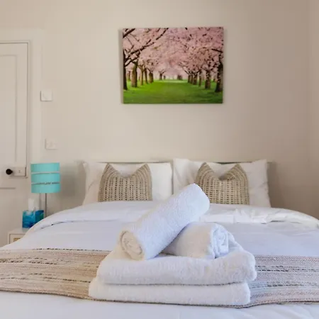 Cosy Town * Swinford